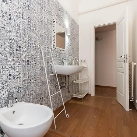 5 Terre - Stazione A 3min - Ac - Wifi Apartment La Spezia